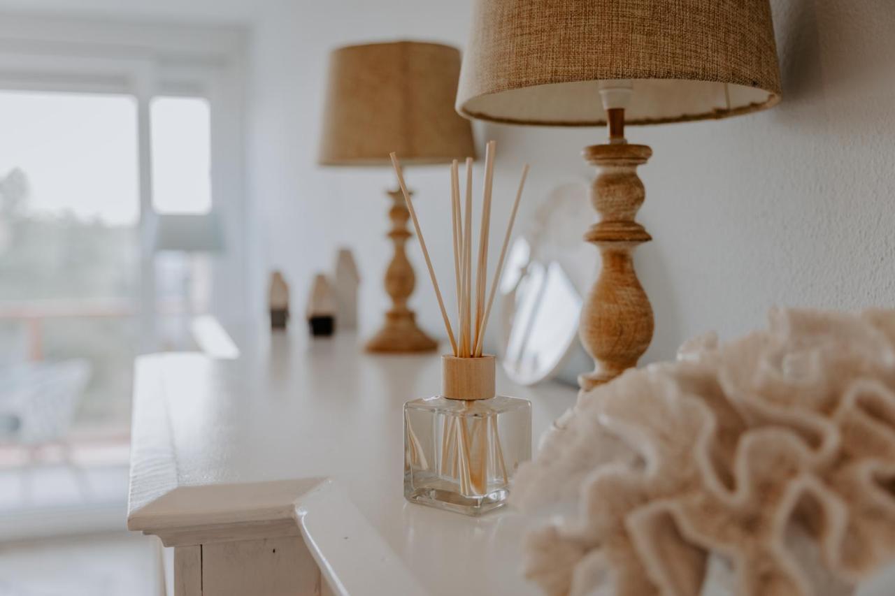 Stijlvol appartement op strand Makkum Buitenkant foto